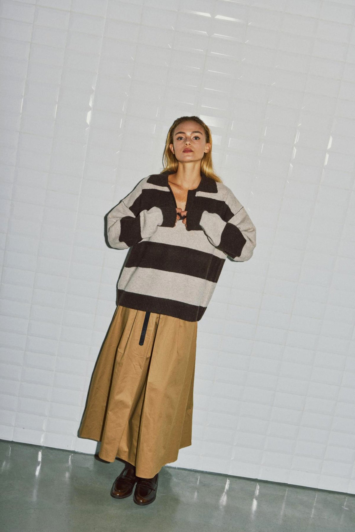With Black Iza Henley Pullover Brown-Birch